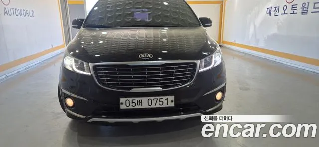 Kia Canival 2016 — photo 1