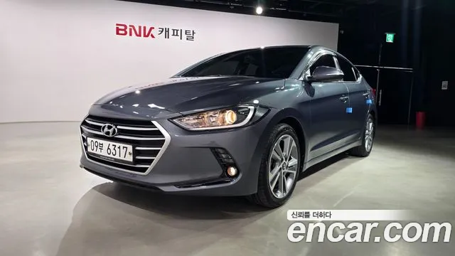 Hyundai AVANTE 2018 — photo 1