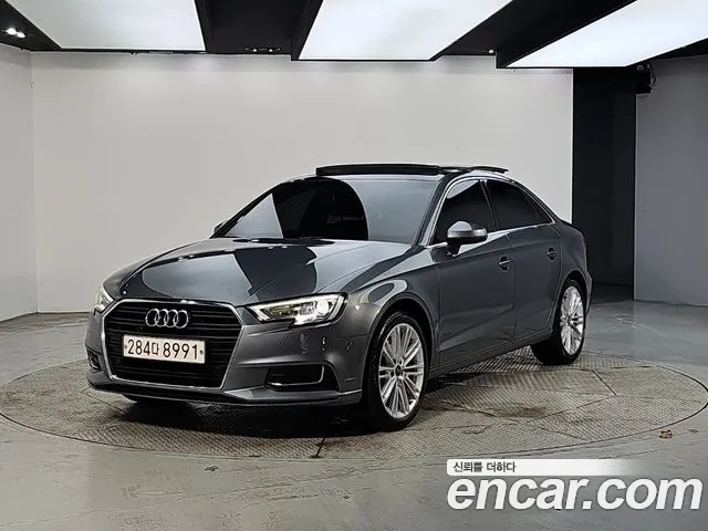Audi A3 2018 — photo 1