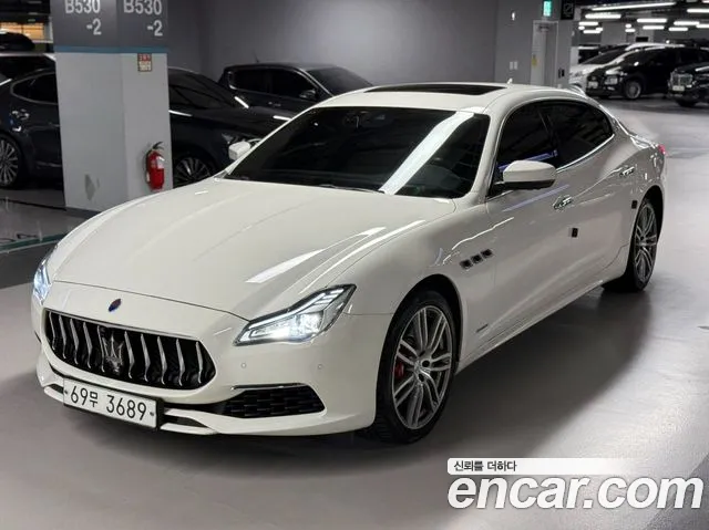 Maserati Quattroporte 2018 — photo 1