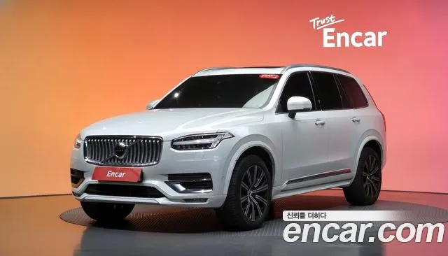 Volvo XC90 2020 — photo 1