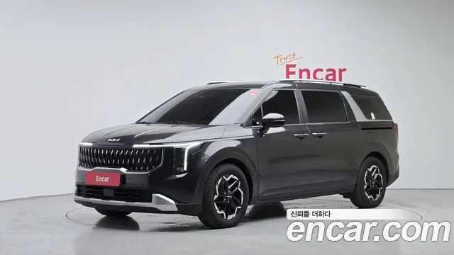 Kia Canival 2025 — photo 1