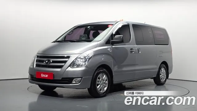 Hyundai Starex 2017 — photo 1