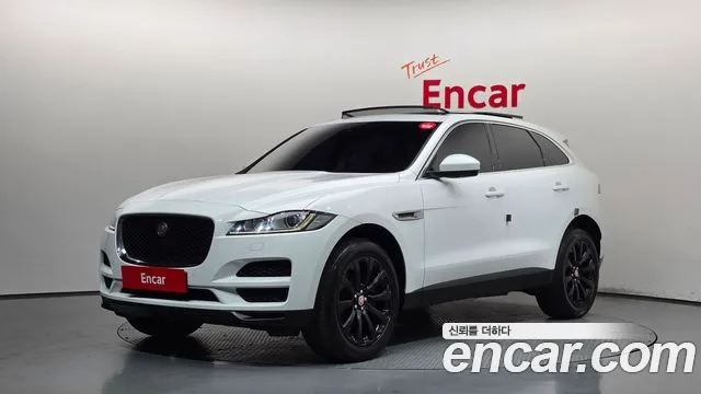 Jaguar F-PACE 2018 — photo 1