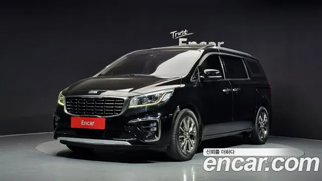 Kia Canival 2020 — photo 1