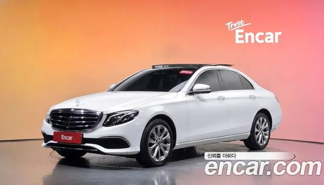 Mercedes-Benz E-Class 2019 — photo 1