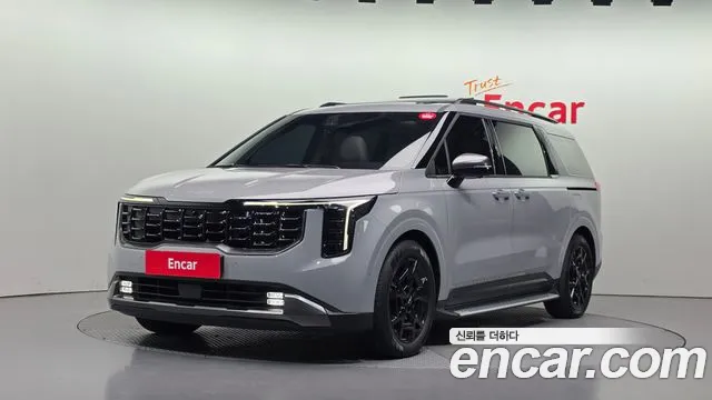 Kia Canival 2025 — photo 1