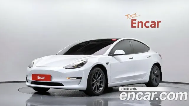 Tesla Model 3 2022 — photo 1