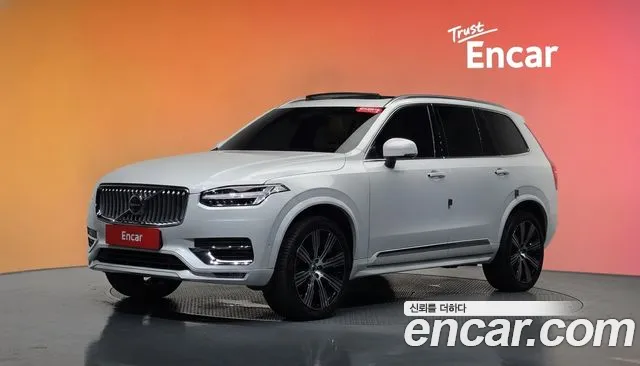 Volvo XC90 2023 — photo 1