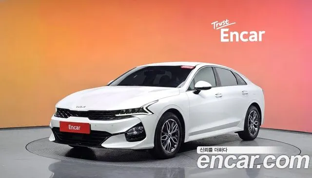 Kia K5 2023 — photo 1