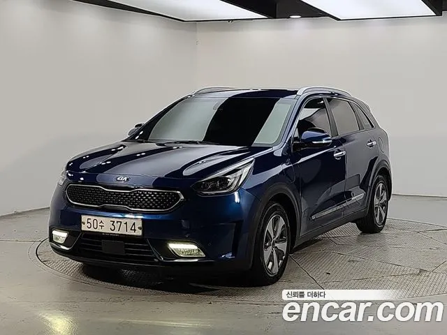 Kia Niro 2019 — photo 1