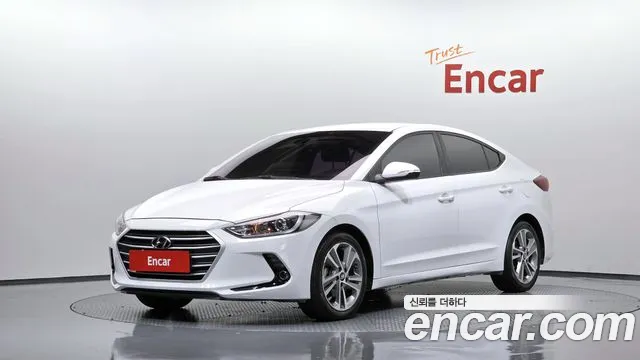 Hyundai AVANTE 2018 — photo 1