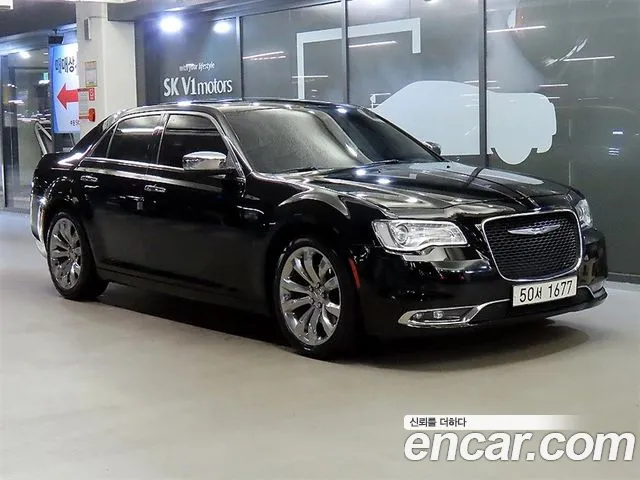 Chrysler 300C 2017 — photo 1