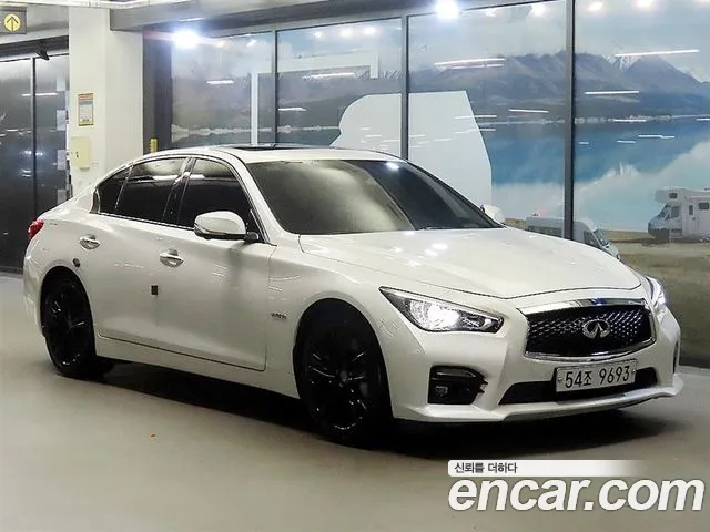 Infiniti Q50 2017 — photo 1