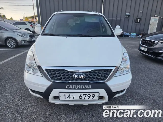 Kia Canival 2014 — photo 1