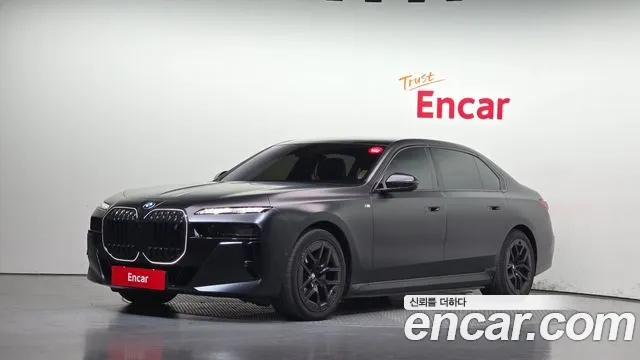 BMW i7 2024 — photo 1