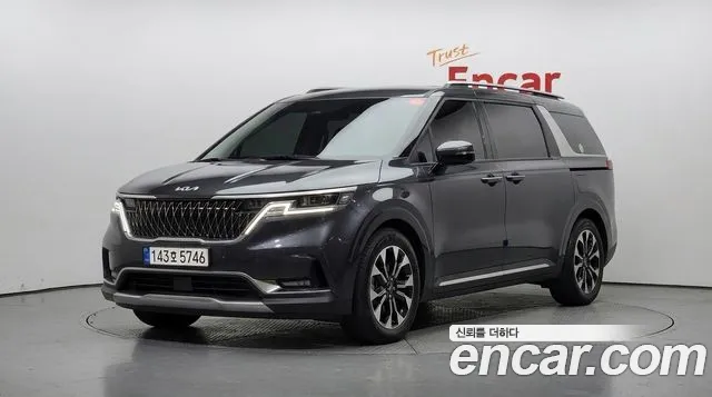 Kia Canival 2022 — photo 1