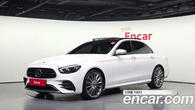 Mercedes-Benz E-Class 2021 — photo 1