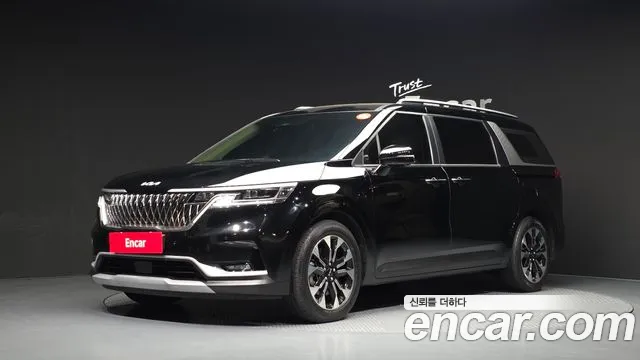Kia Canival 2023 — photo 1