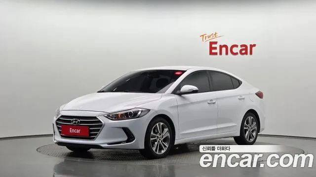 Hyundai AVANTE 2018 — photo 1