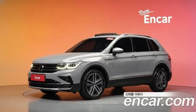 Volkswagen Tiguan 2021 — photo 1