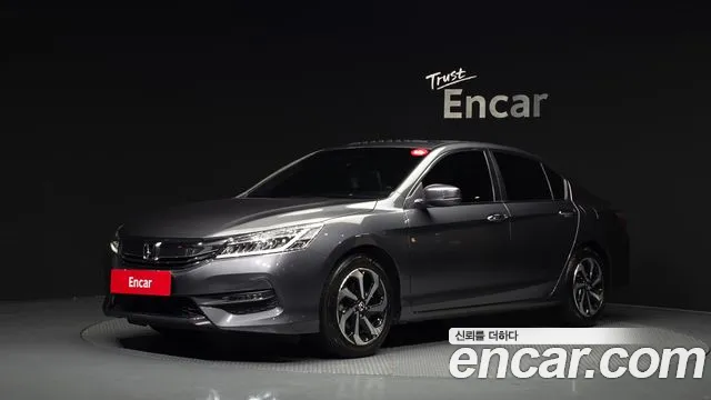 Honda Accord 2017 — photo 1