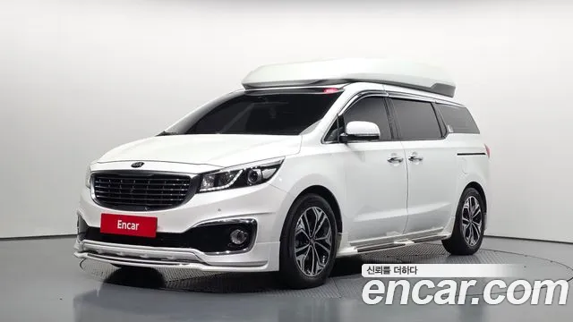 Kia Canival 2017 — photo 1