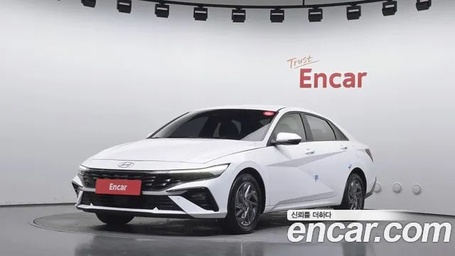 Hyundai AVANTE 2024 — photo 1