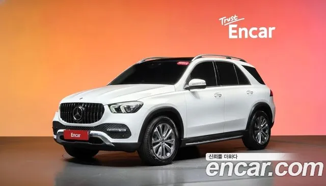 Mercedes-Benz GLE-Class 2022 — photo 1