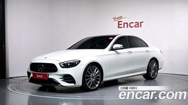 Mercedes-Benz E-Class 2021 — photo 1