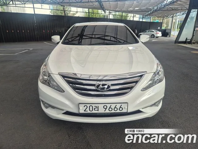 Hyundai Sonata 2013 — photo 1