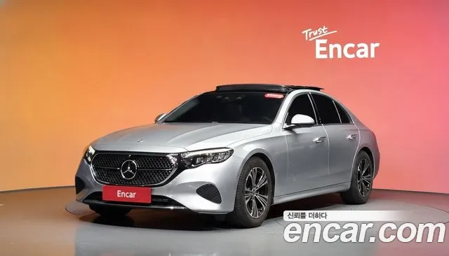 Mercedes-Benz E-Class 2024 — photo 1