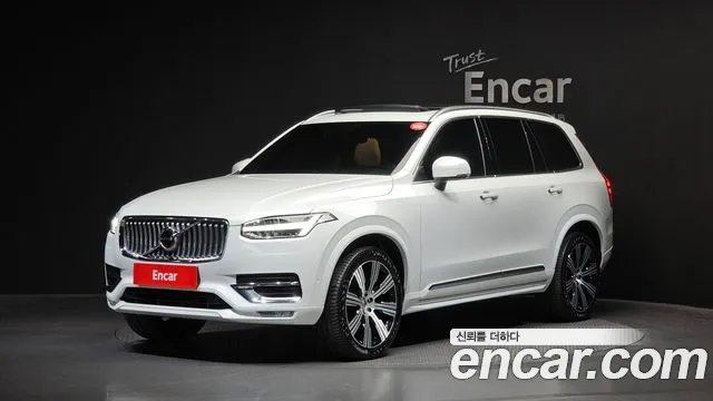 Volvo XC90 2022 — photo 1