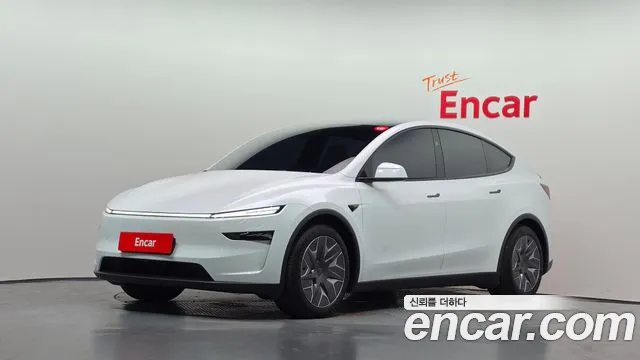 Tesla Model Y 2026 — photo 1