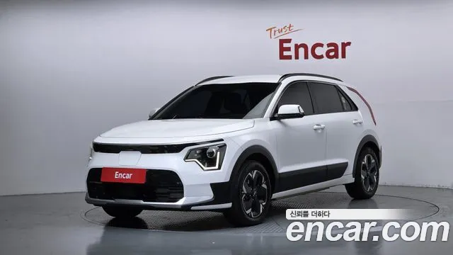 Kia Niro 2023 — photo 1