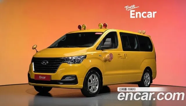 Hyundai Starex 2019 — photo 1