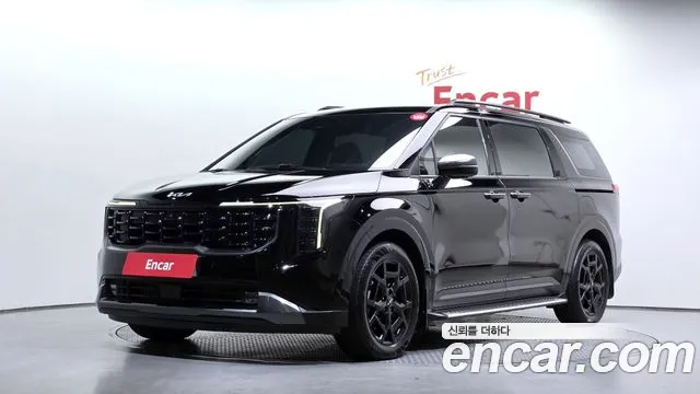 Kia Canival 2025 — photo 1