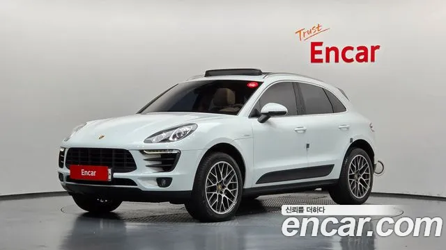 Porsche Macan 2017 — photo 1