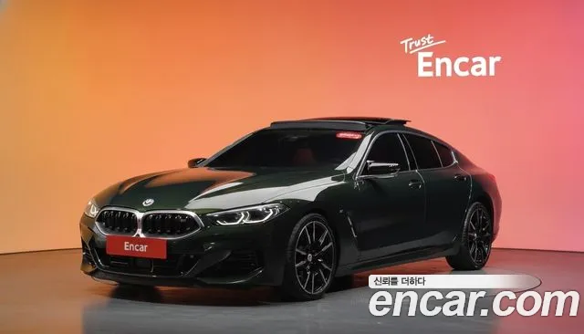 BMW 8-Series 2022 — photo 1