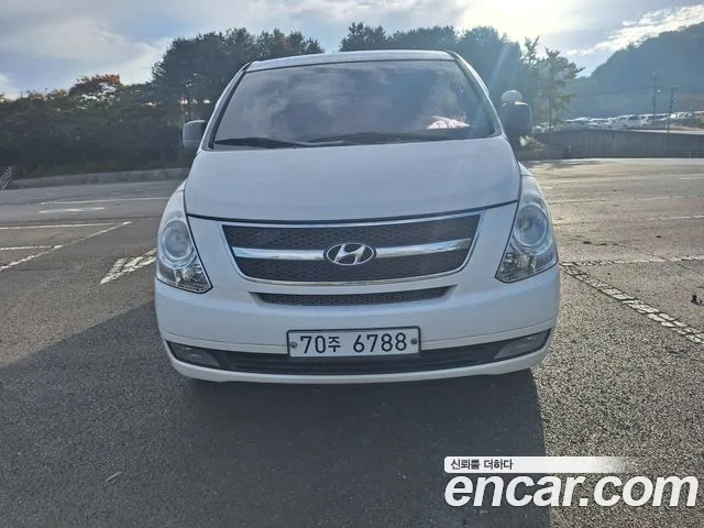 Hyundai Starex 2014 — photo 1