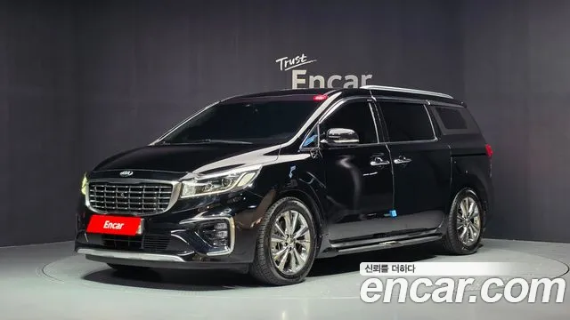 Kia Canival 2020 — photo 1