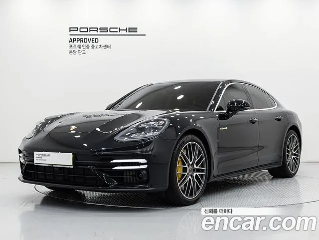 Porsche Panamera 2023 — photo 1