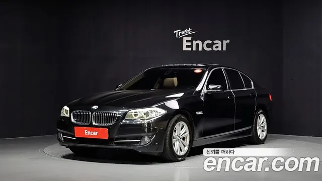 BMW 5-Series 2011 — photo 1