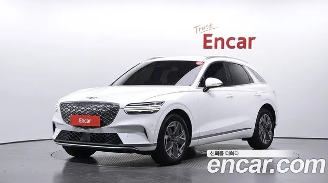Genesis GV70 2022 — photo 1