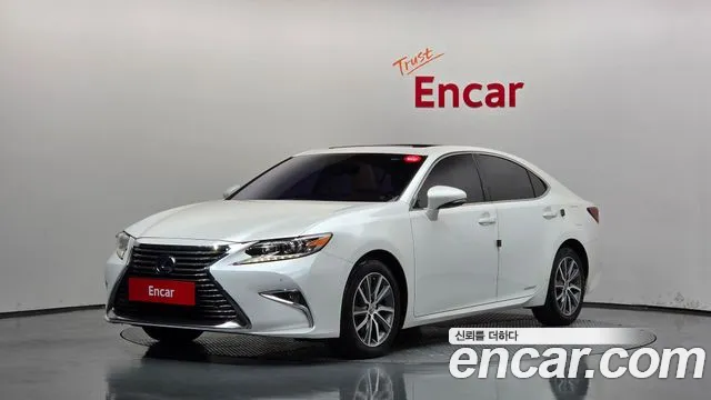 Lexus ES 2017 — photo 1