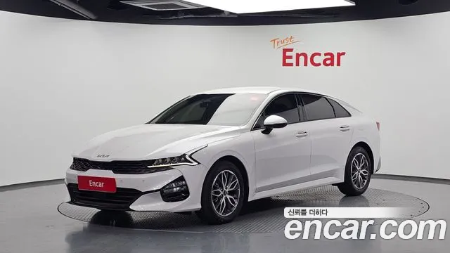Kia K5 2023 — photo 1