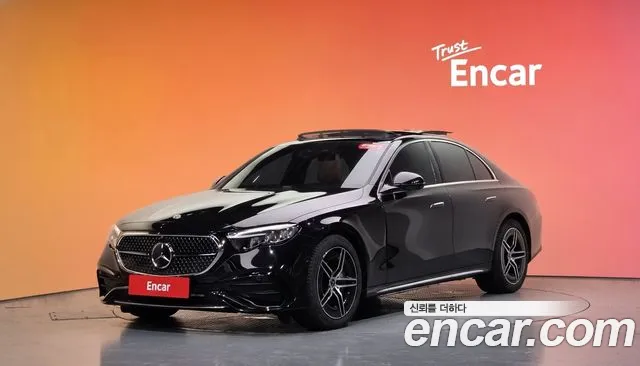 Mercedes-Benz E-Class 2026 — photo 1