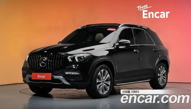 Mercedes-Benz GLE-Class 2022 — photo 1