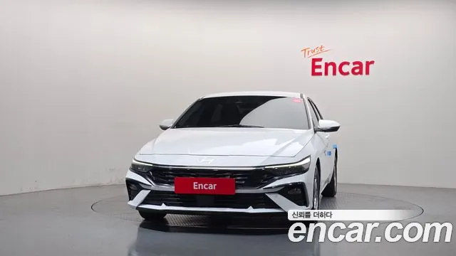 Hyundai AVANTE 2024 — photo 1