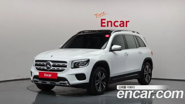 Mercedes-Benz GLB-Class 2021 — photo 1